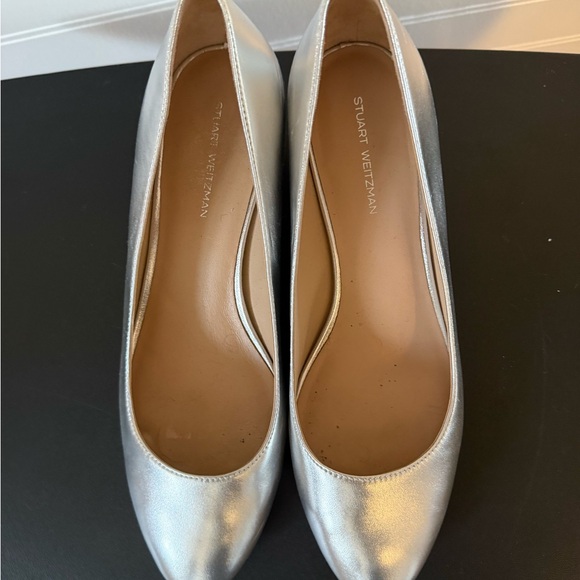 Stuart Weitzman low silver pumps 9.5 - Picture 6 of 7